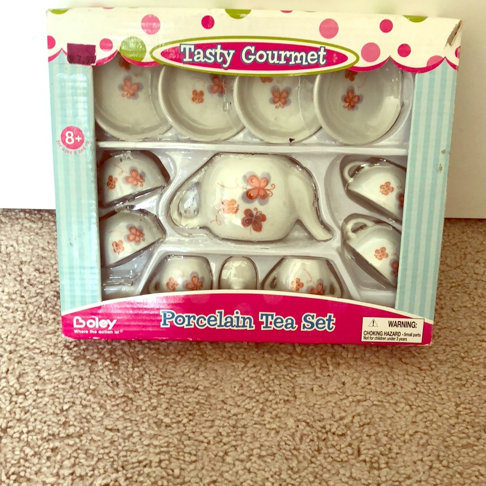 Porcelain tea set